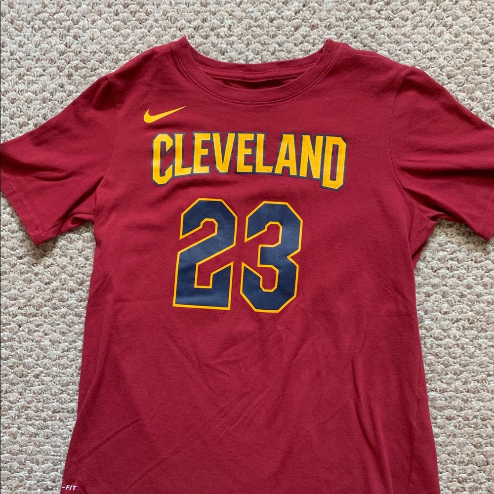 Lebron James t-shirt, youth medium